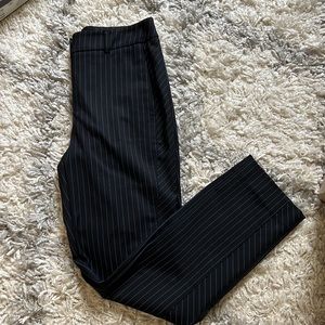 WHBM The Slim Ankle Pant